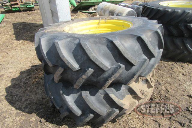 (2) 480-70R30 tires_0.JPG